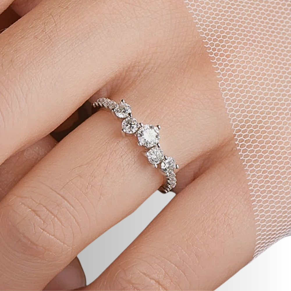 Fedina a  Pietre Sfalsate con Moissanite