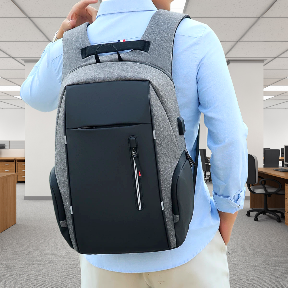 Zaino a Grande Capacità con Porta USB