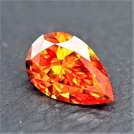 Moissanite Arancio Taglio Goccia Certificata