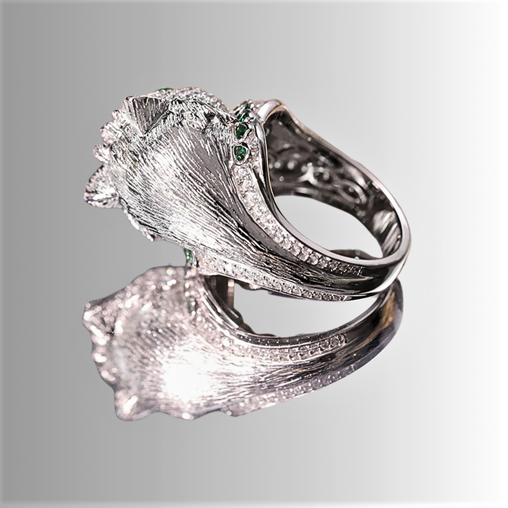 Anello Gattino con Moissaniti Colore Smeraldo e D color
