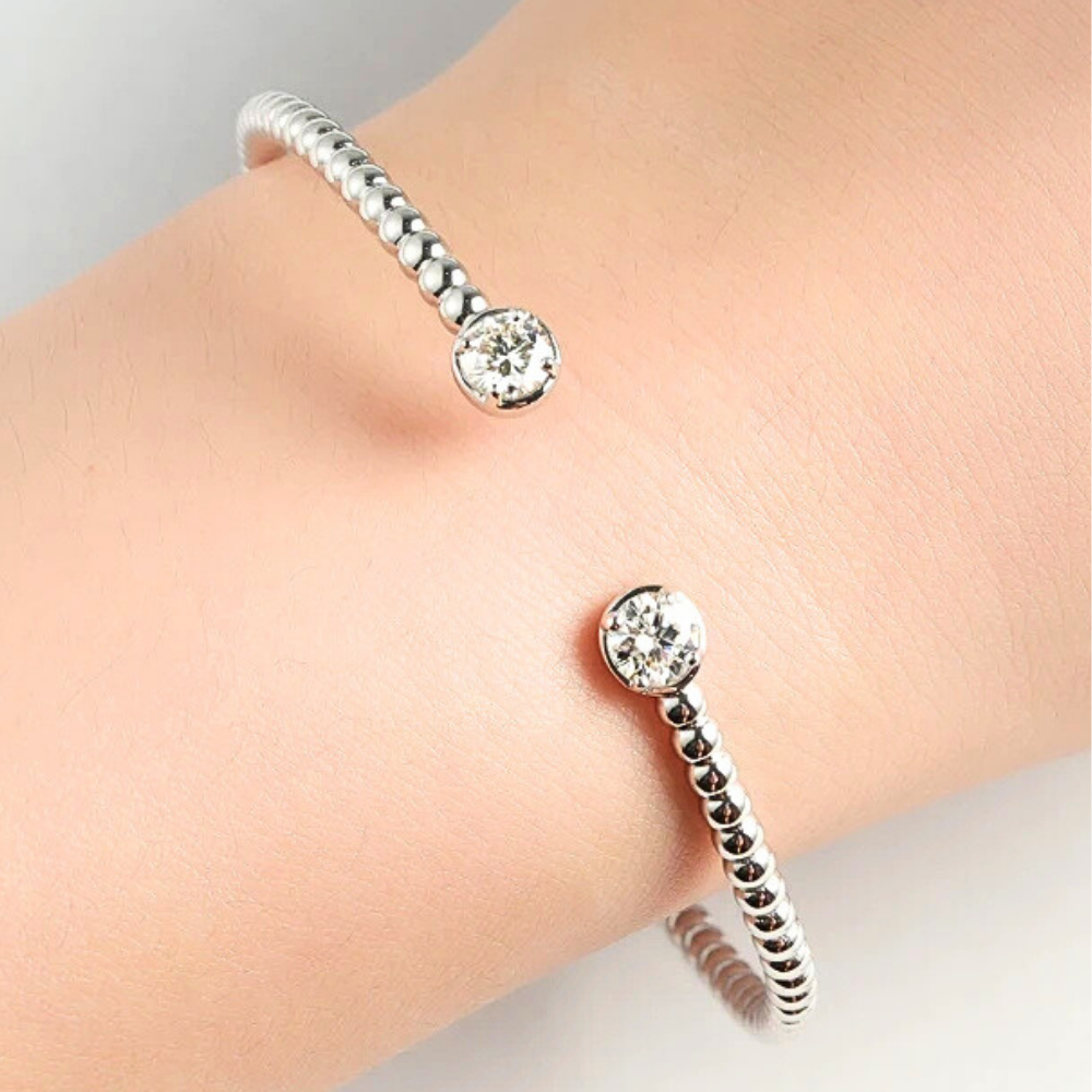 Bracciale Rigido Aperto con due Moissaniti da ct 0.50