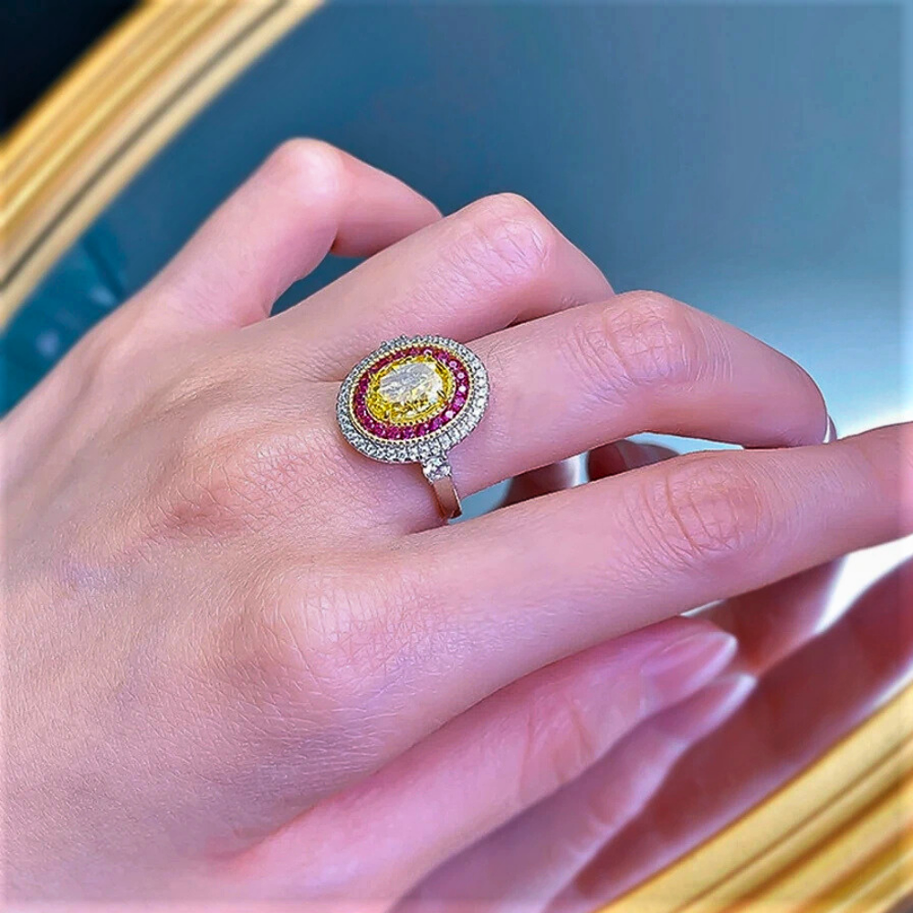Anello con Citrino e Rubini Sintetici ad Alto Contenuto di Carbonio