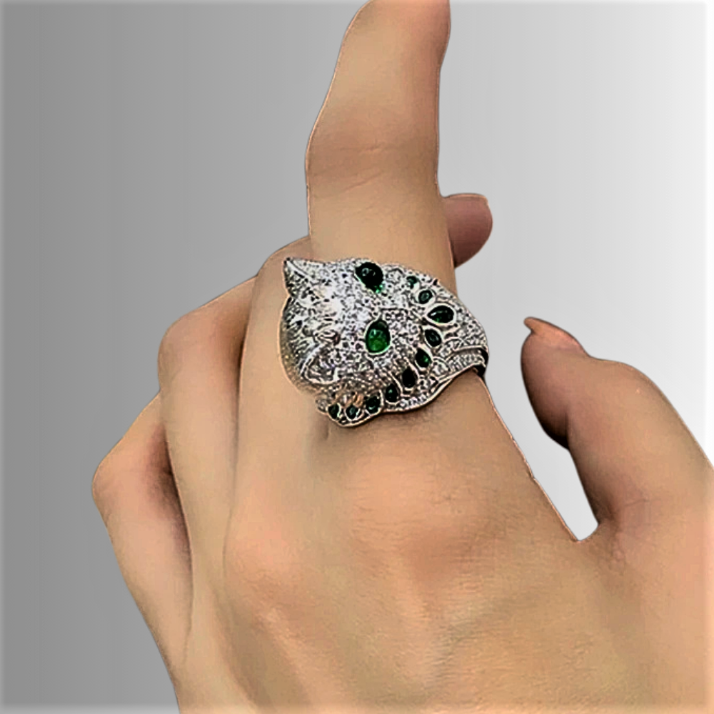 Anello Gattino con Moissaniti Colore Smeraldo e D color