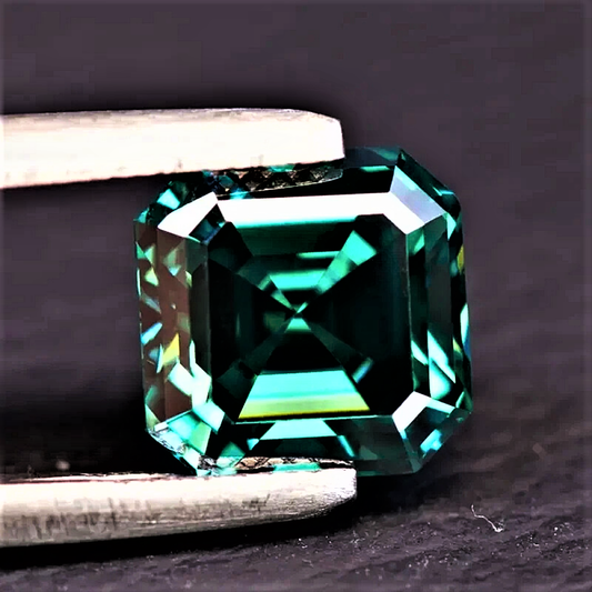 Moissanite Taglio Asscher Colore Smeraldo Certificata