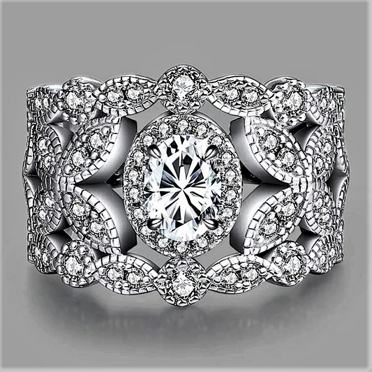 Anello "Corona Barocca" con Moissanite Ovale e Diamanti Sintetici