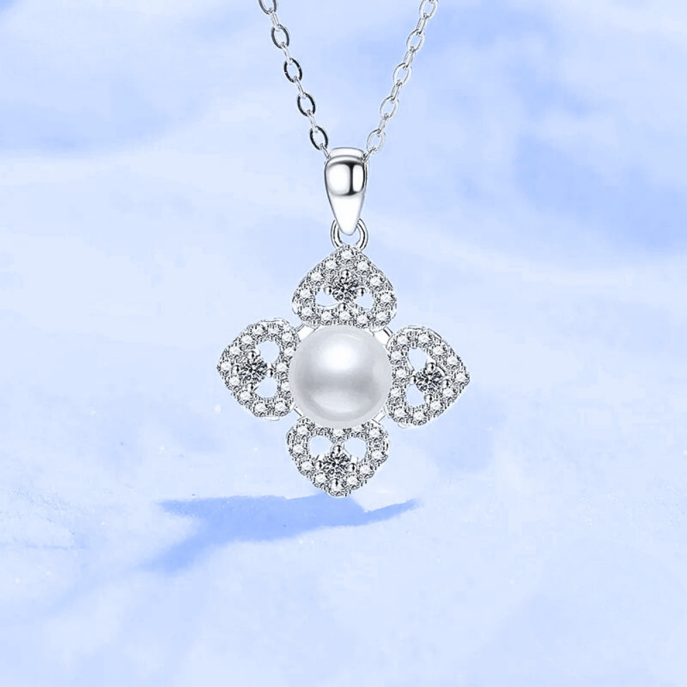 Collana a 4 Cuori con Moissaniti e Perla Naturale