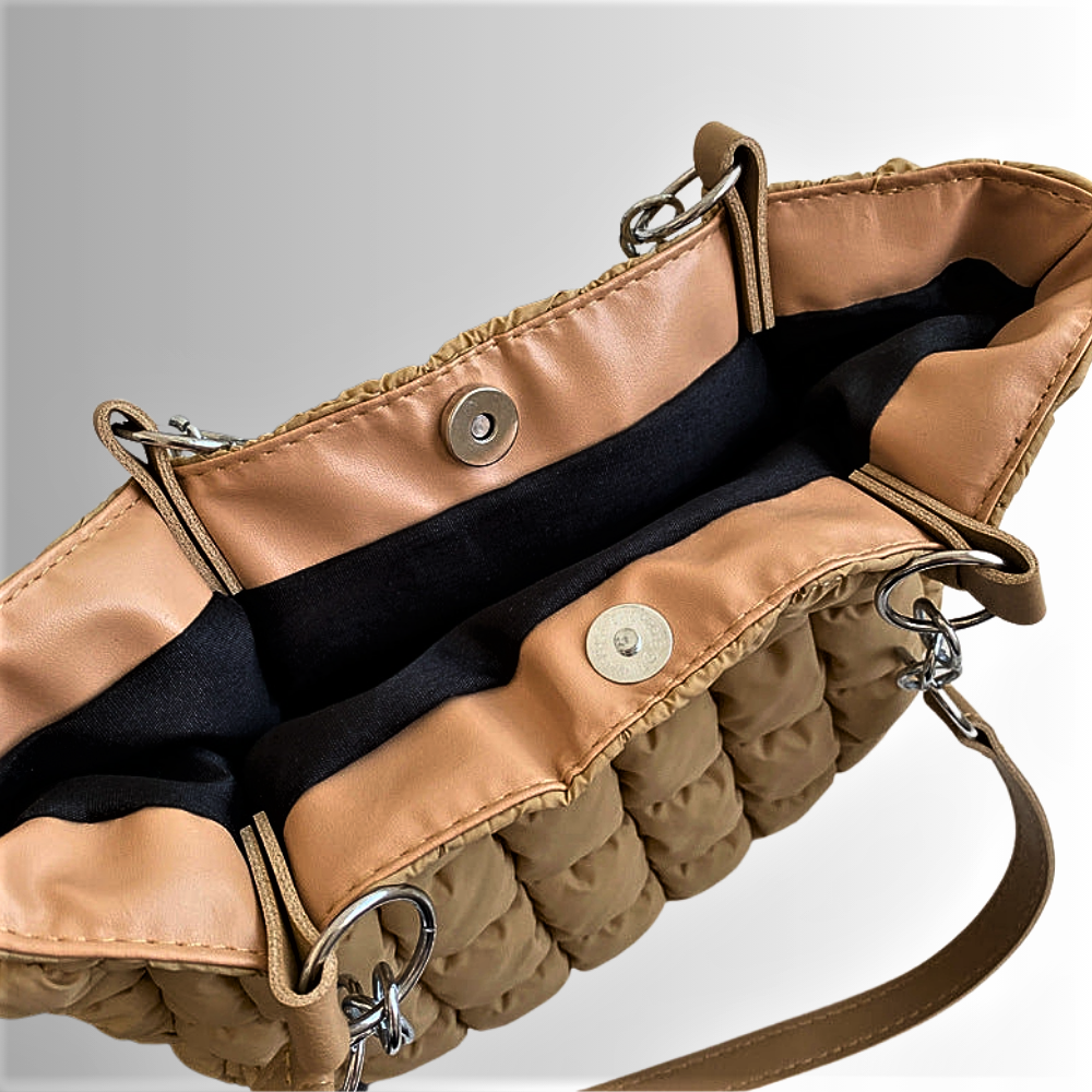Bolso de nailon acolchado La elegancia se une a la cotidianidad 