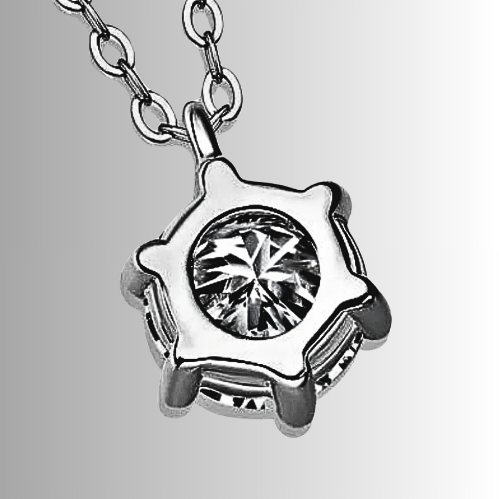 Collana con Ciondolo in Moissanite