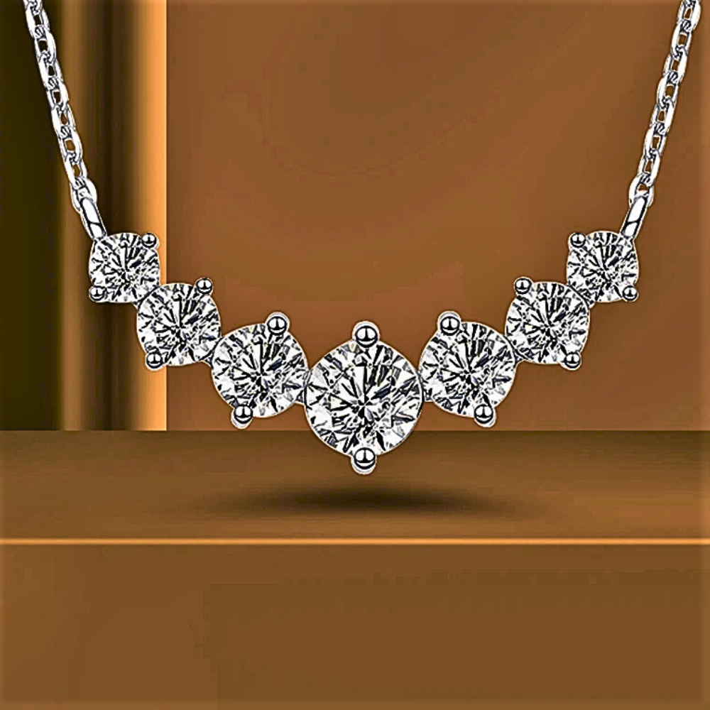 Collana Luna Crescente – Eleganza che Illumina