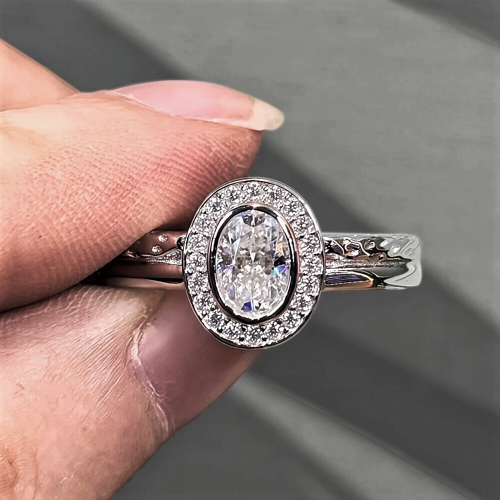 Fascia Ovale con Moissaniti D Color