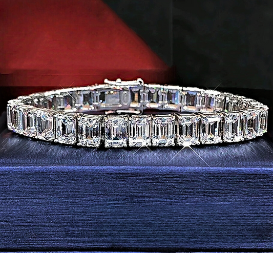 Bracciale Tennis con Moissaniti D Color VVS1 Taglio Smeraldo