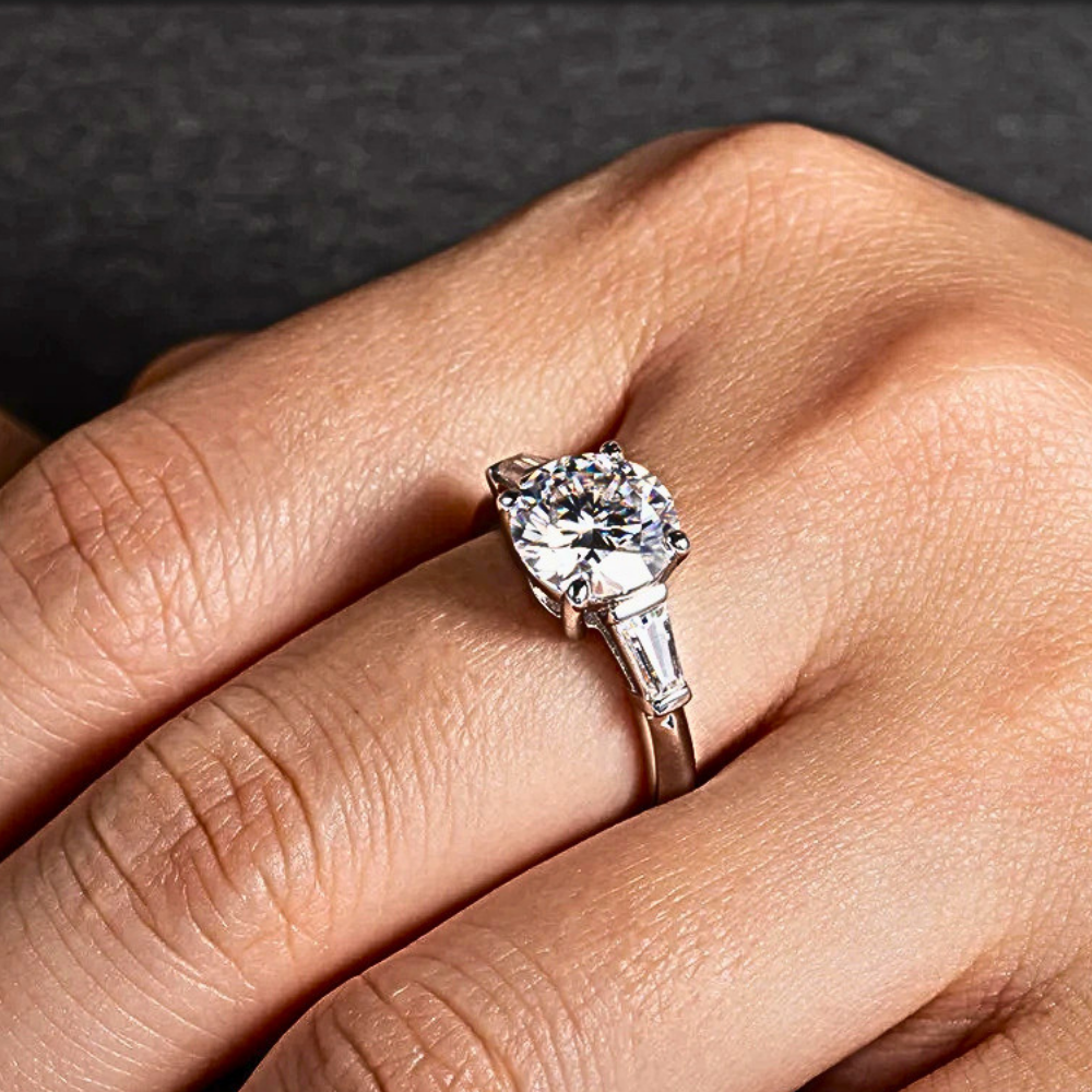 Trilogy con Moissanite per ct 3,60