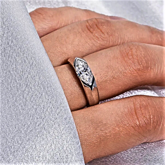 Fede Solitario con Moissanite D color VVS1 di ct 1,00 Taglio Marquise
