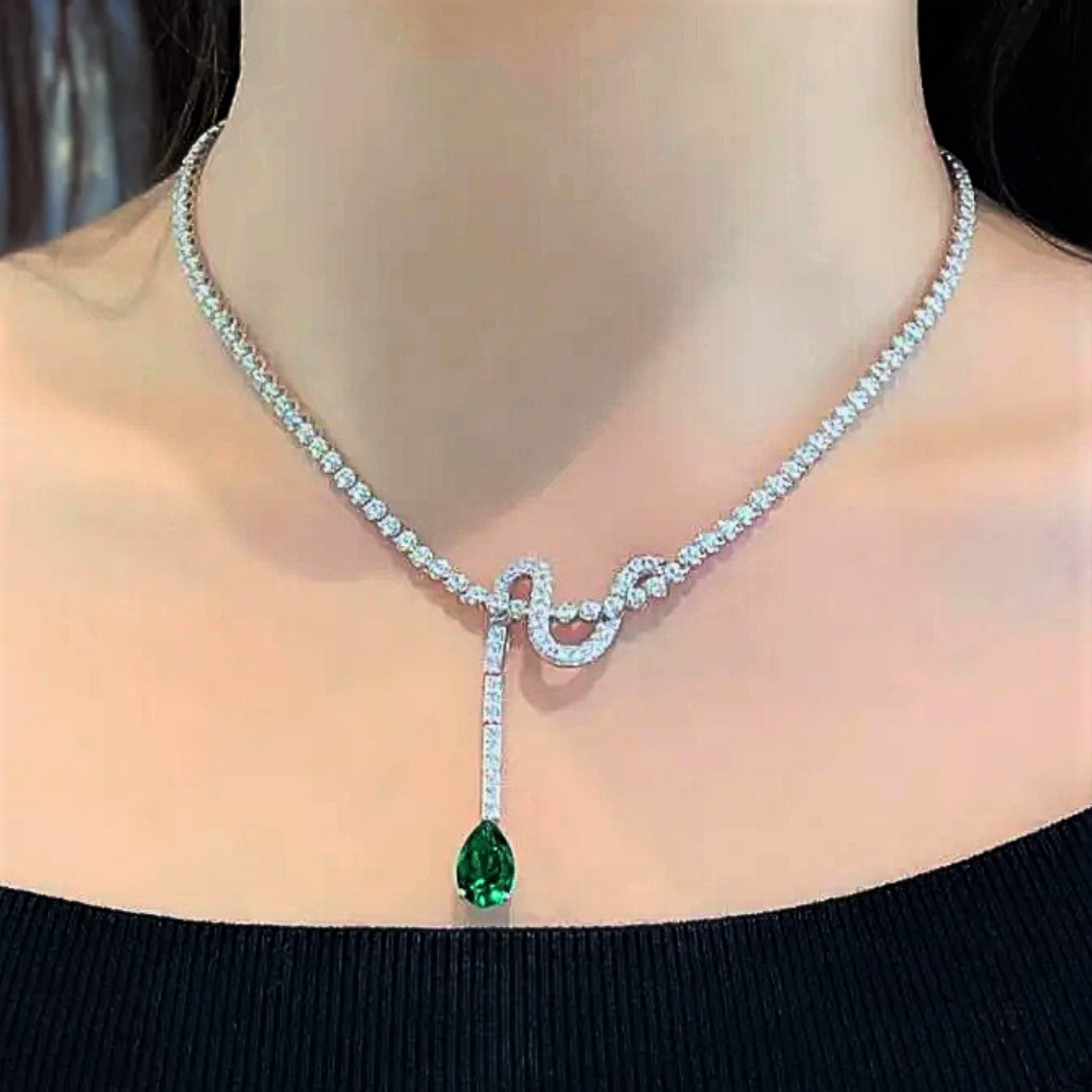 Collana Tennis con Smeraldo Coltivato Taglio Goccia  e Brillanti Sintetici ad Alto Contenuto di Carbonio