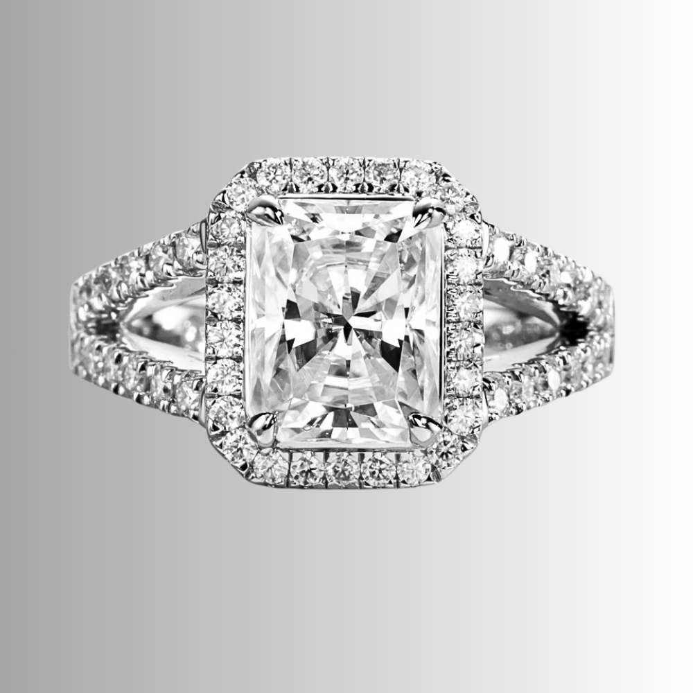 Anello con Moissanite Taglio Radiant per tot ct 3,57