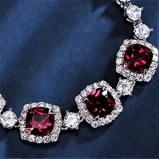 "Timeless Elegance" Bracelet: A Hymn to Good Taste