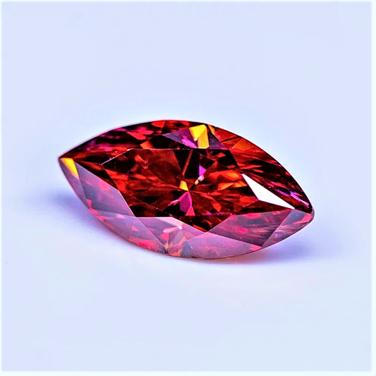 Moissanite Rossa con sfumature Gialle Taglio Marquise Certificata