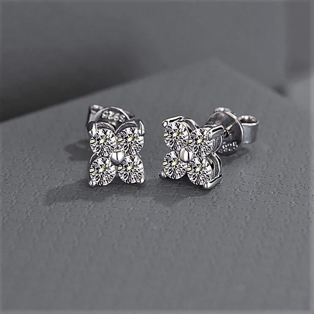 Parure "Croce di Luce": Collana e Orecchini in Moissanite D Color
