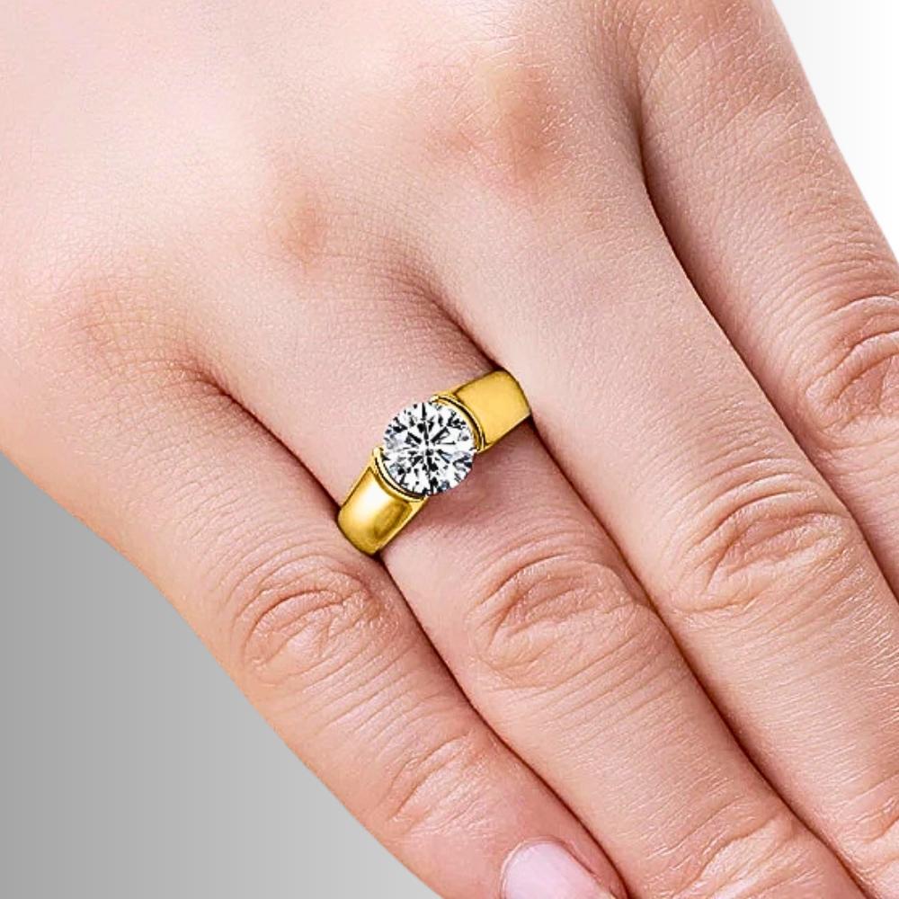 Solitario con Castone Aperto con Moissanite di ct 2,00