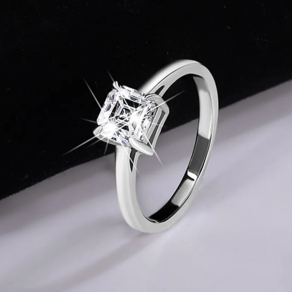 Solitario con Moissanite Taglio Asscher Certificata da ct 1,00