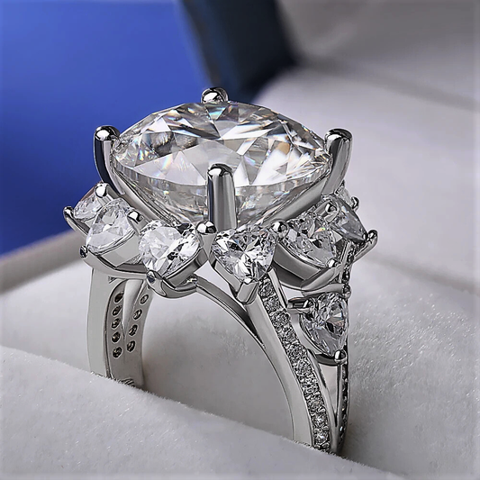 Anello "Regina di Cuori" con Moissanite D Color:  3 o 10 Carati di Splendore