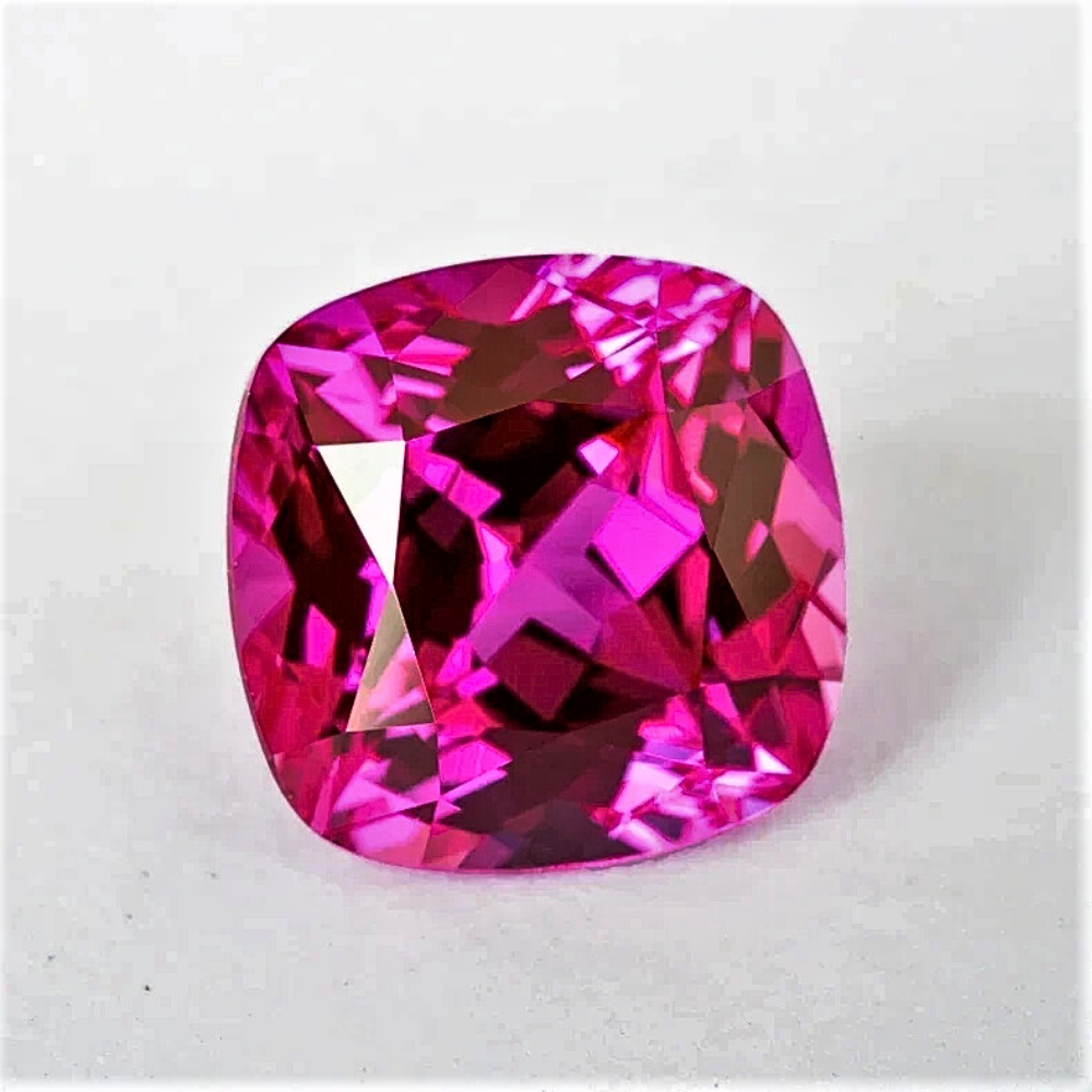 Zaffiro Rosa Intenso Lab Grown Taglio Cuscino Certificato