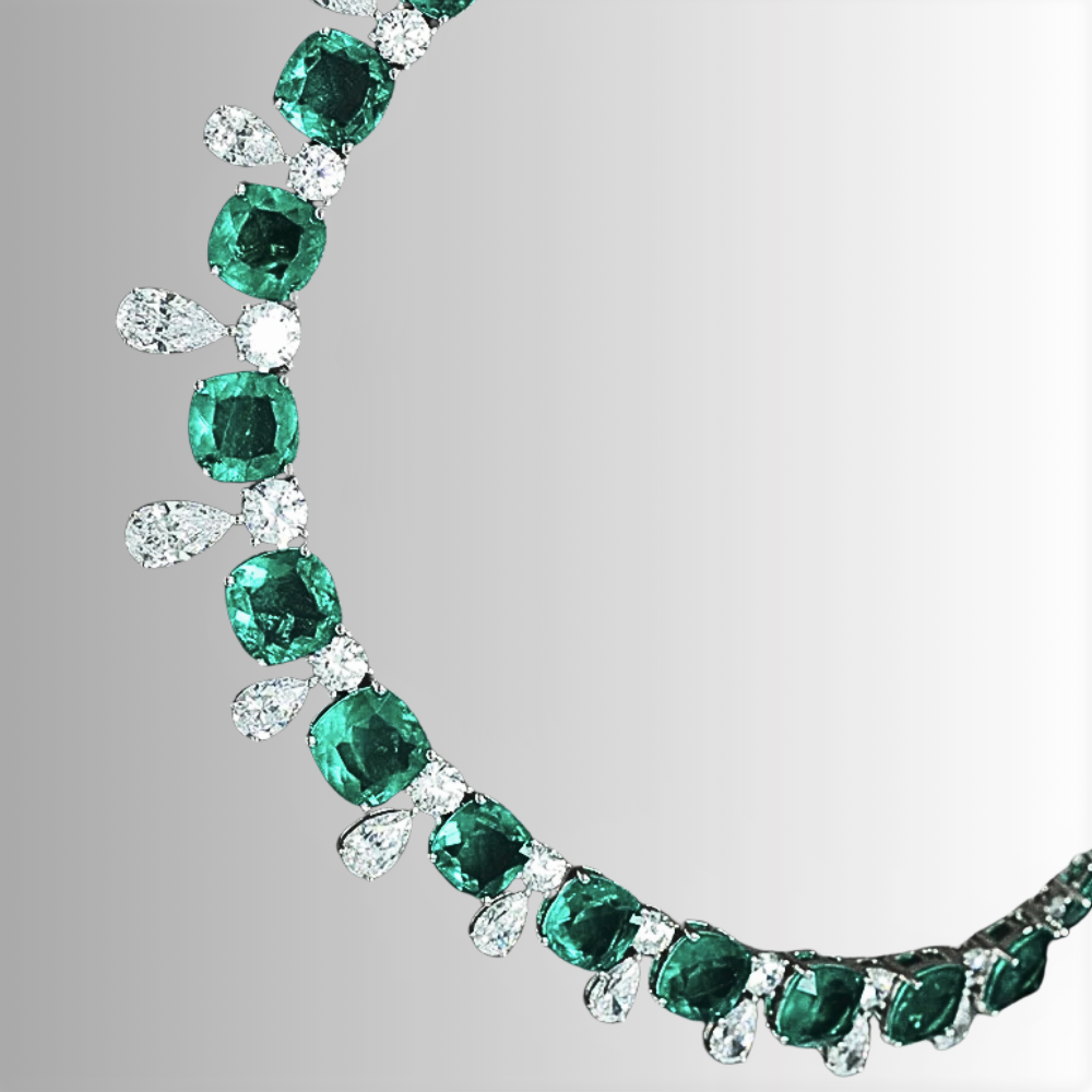 Collana con Smeraldi Taglio Cuscino e Diamanti Sintetici ad Alto Contenuto di Carbonio