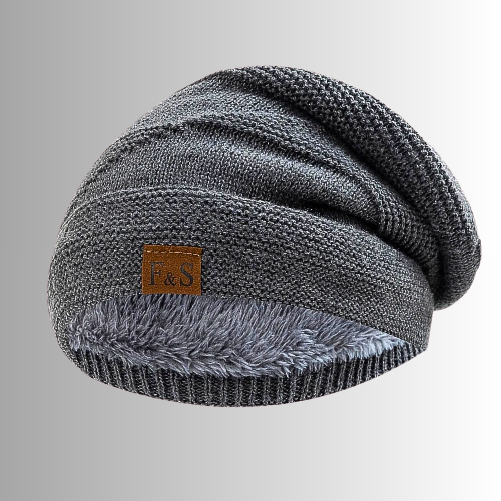 Gorro con forro de piel sintética para vencer al invierno con estilo