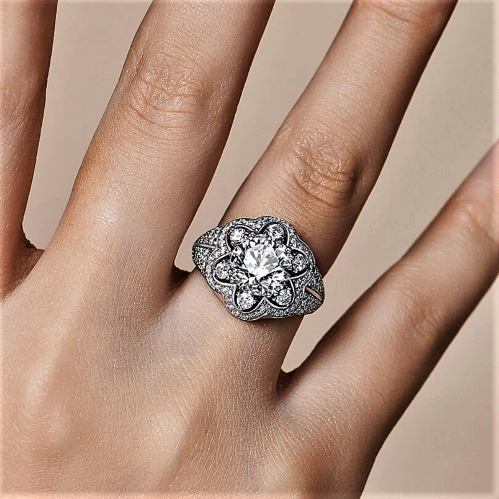 Fascione a Fiore con Moissanite D Color VVS1 da ct 3.00