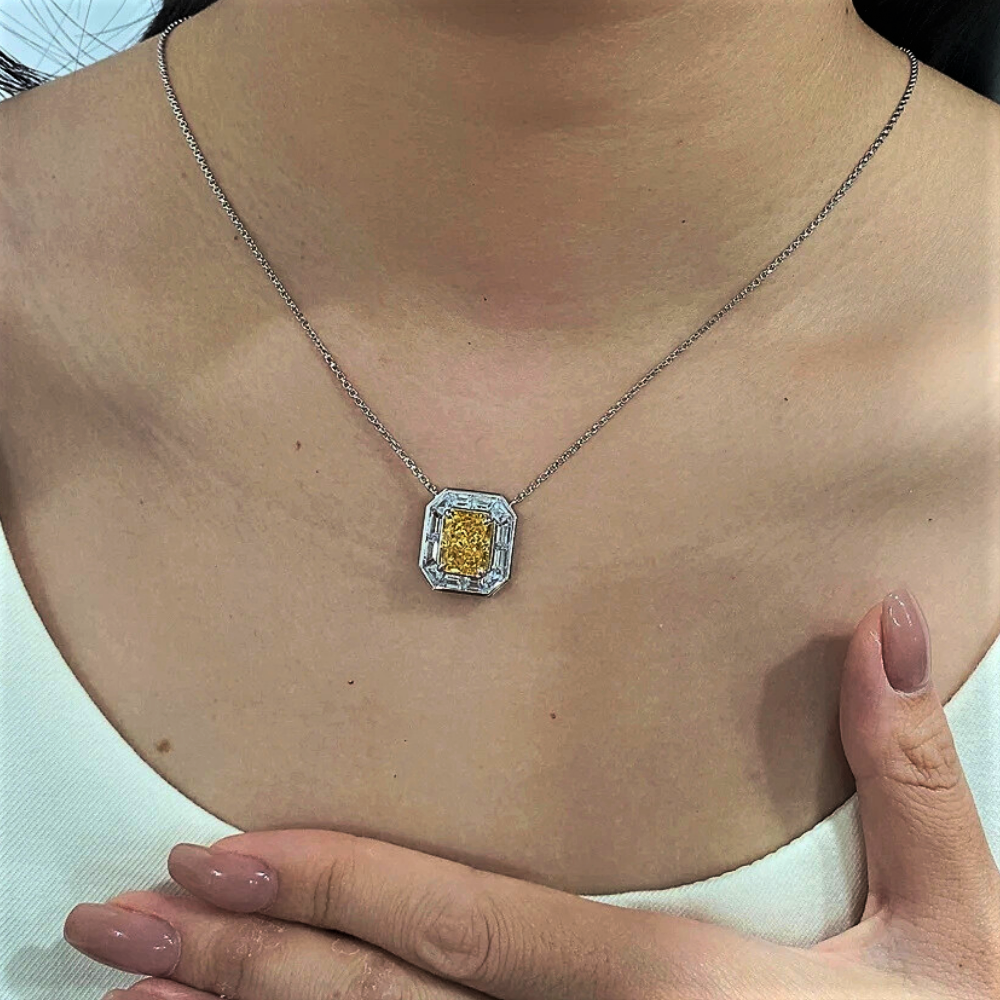 Collana con Citrino Coltivato e Diamanti Sintetici ad Alto contenuto di Carbonio