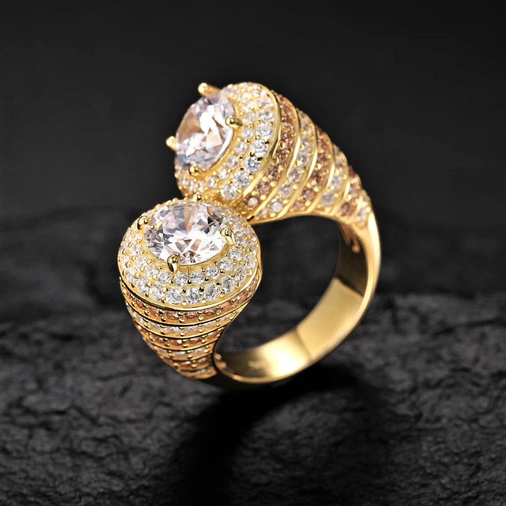 Anello a Cornucopia con Moissaniti D Color