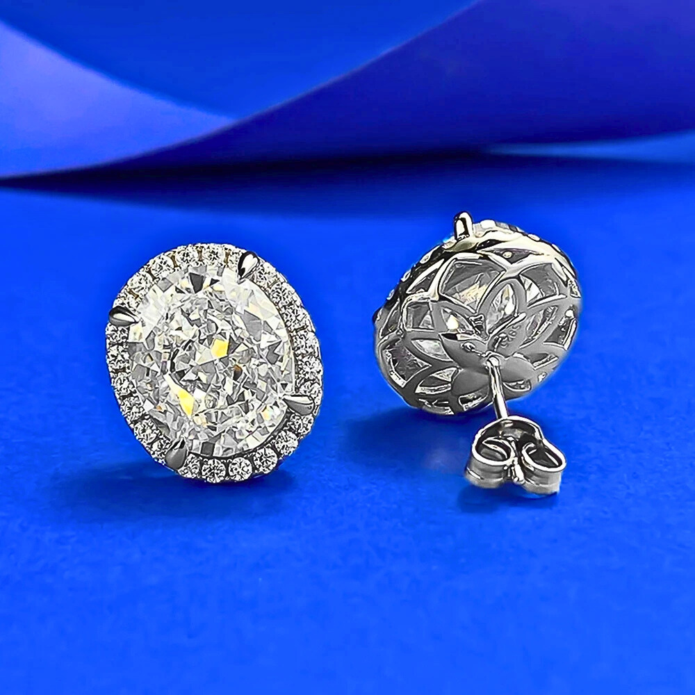 Orecchini con Diamanti Lab Grown Ovali da ct 5,00 contornati da Brillanti Coltivati