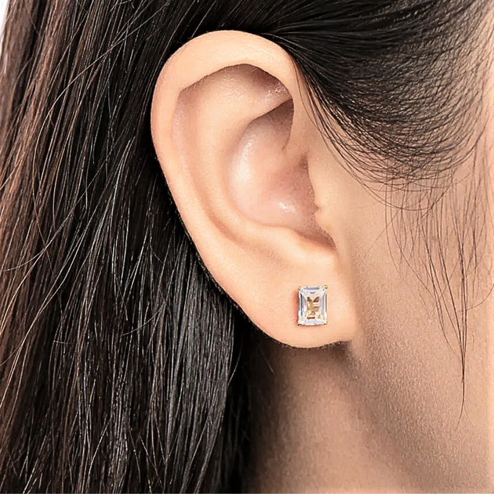 Orecchini Punto Luce con Moissaniti Taglio Smeraldo