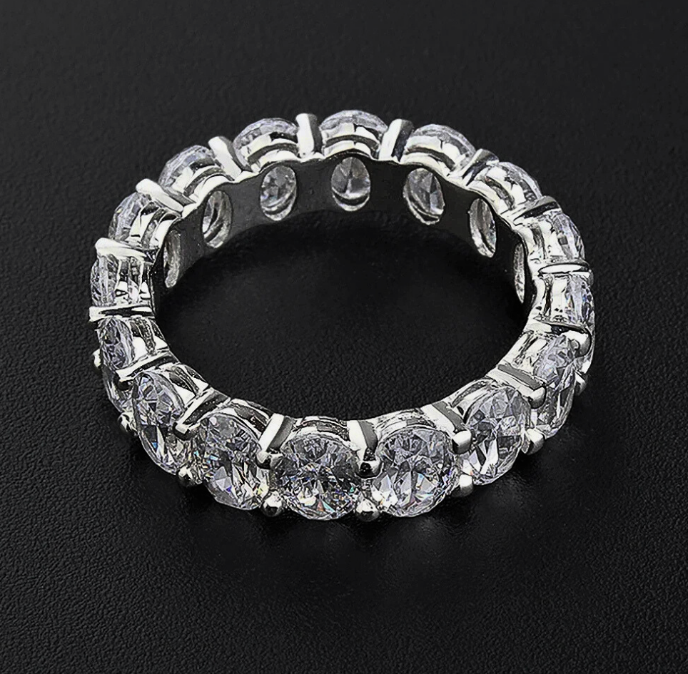 Fedina Eternity con Moissaniti taglio Ovale per ct 4,60