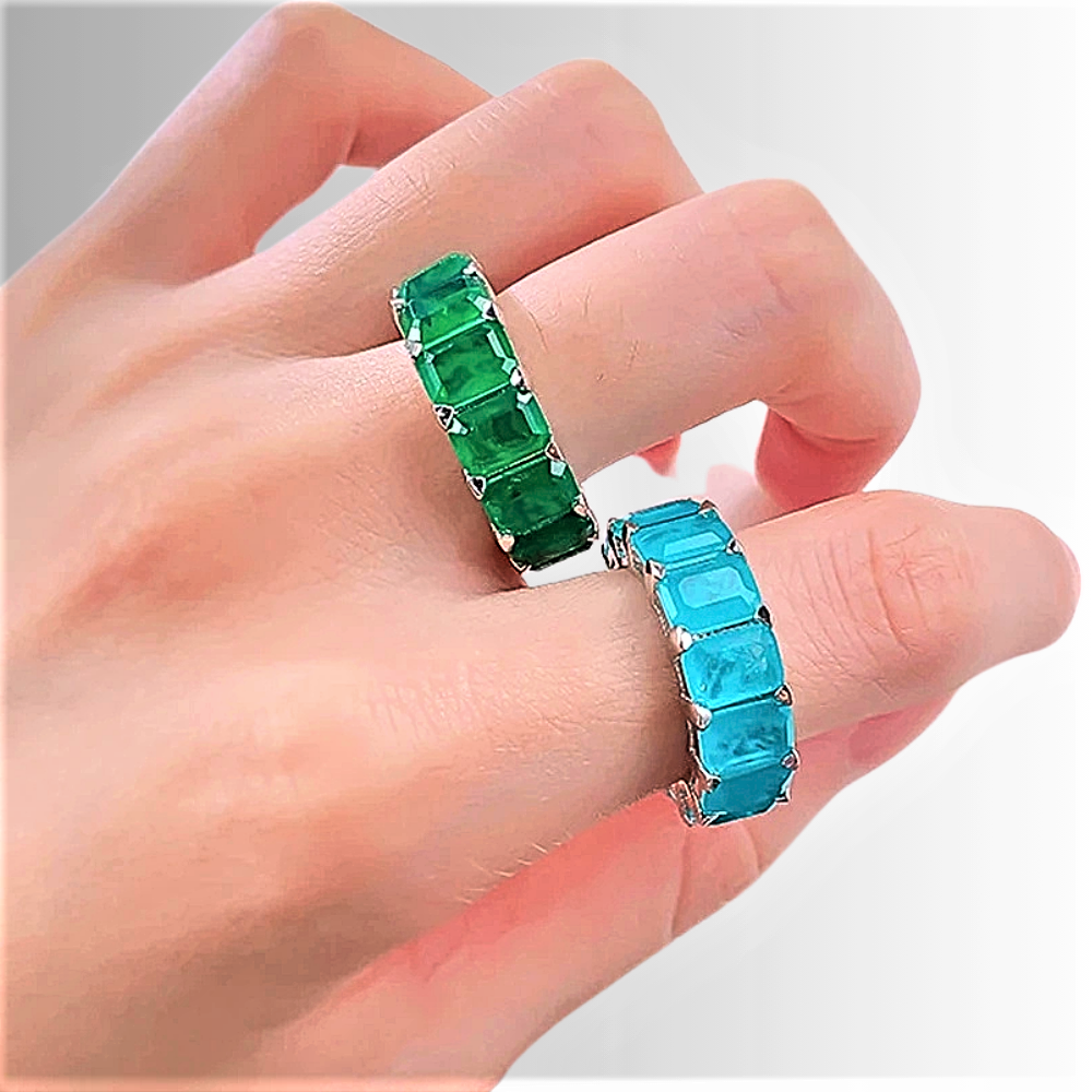Eternity con Tormalina Paraiba o Smeraldo Colombiano Lab Grown Taglio Smeraldo