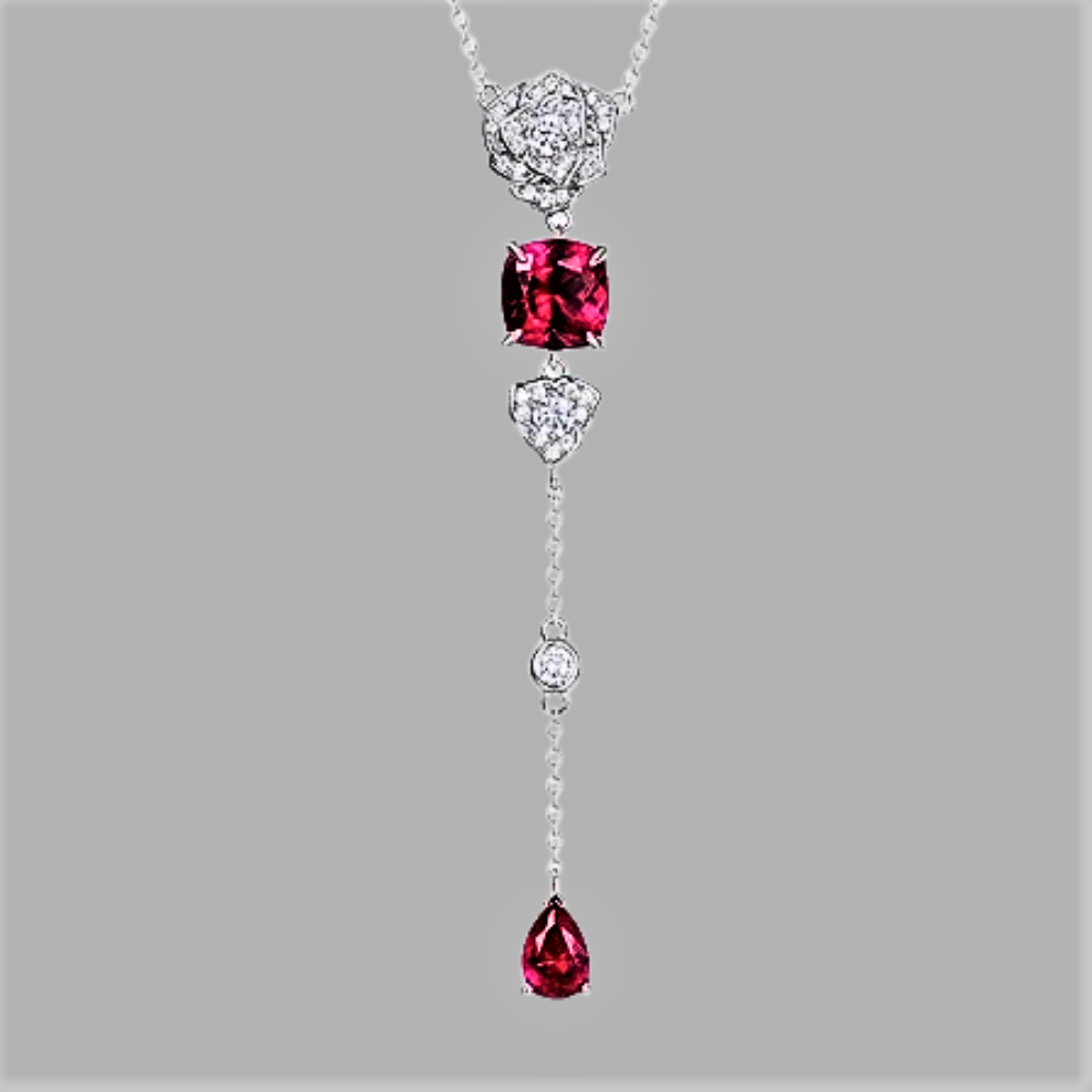 Collana Floreale con Rubini Lab Grown e Brillanti Sintetici ad Alto Contenuto di Carbonio