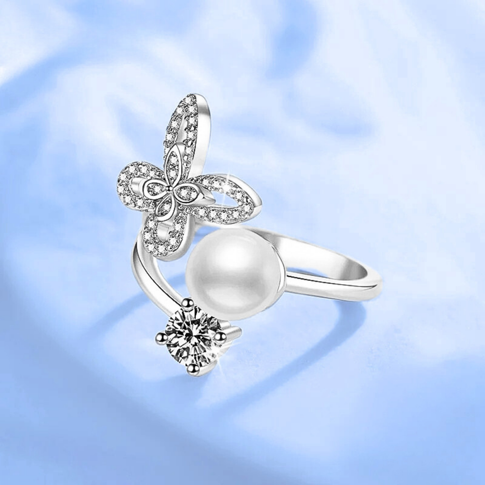 Anello a Farfalla con Moissanite e Perla