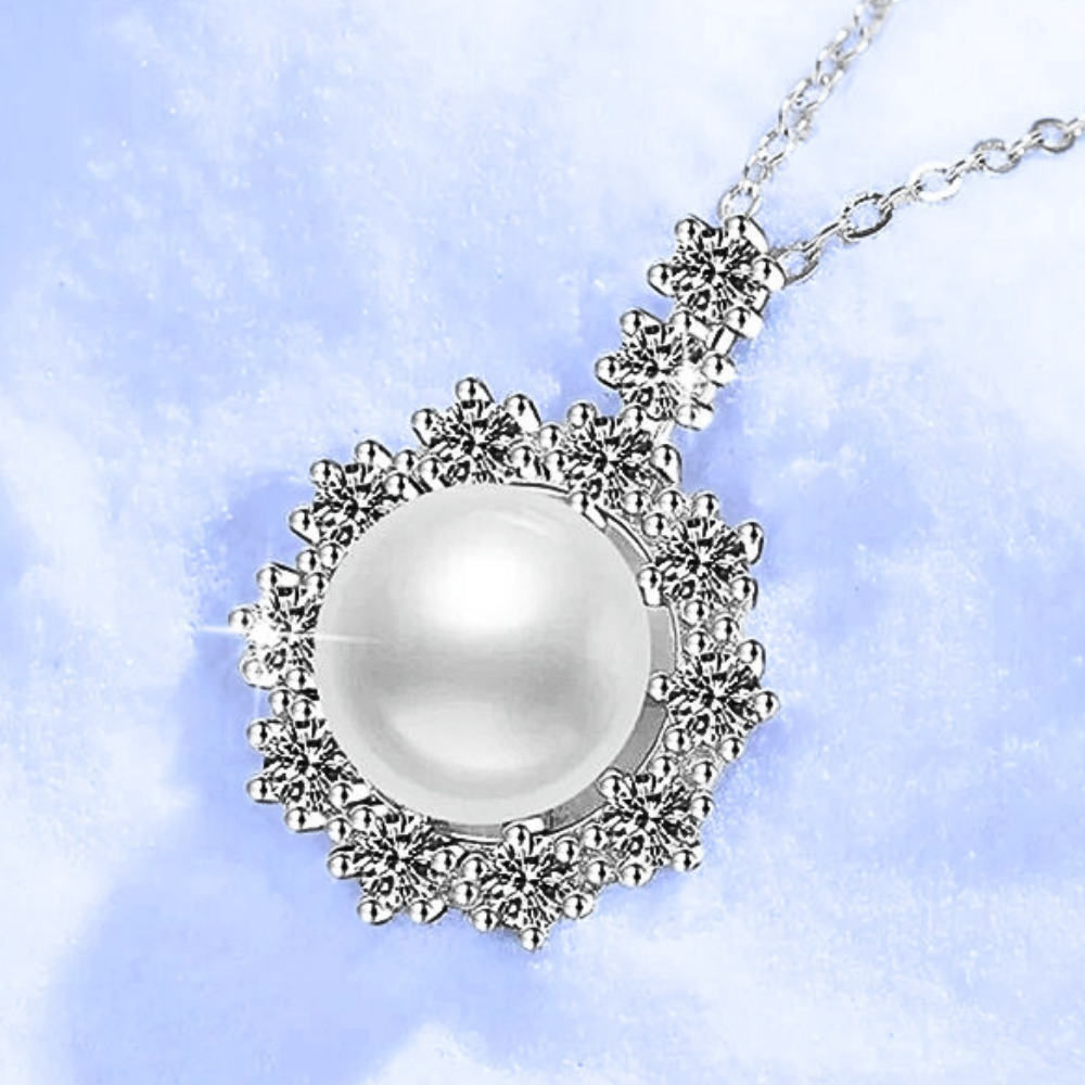 Collana con Perla Naturale e contorno di Moissaniti
