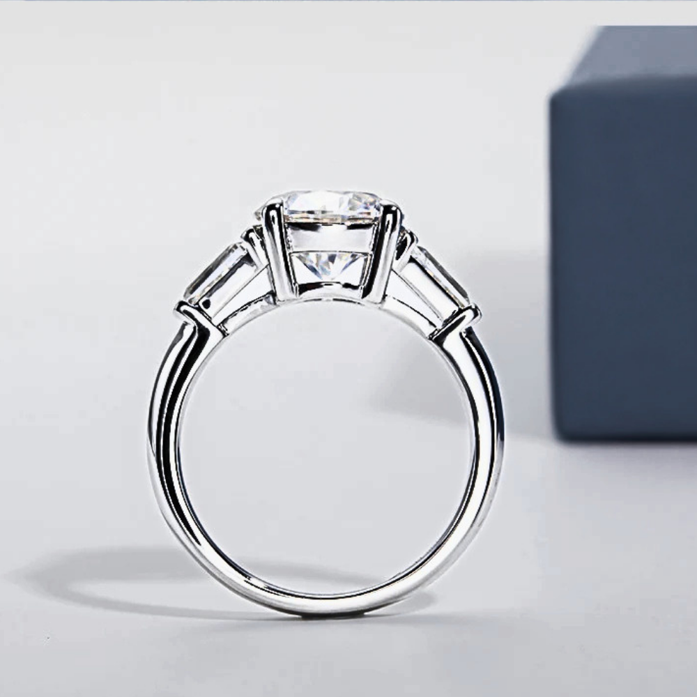 Trilogy con Moissanite per ct 3,60