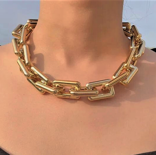 Collar “Rectángulos Brillantes”: Elegancia y Audacia para un Look Inconfundible