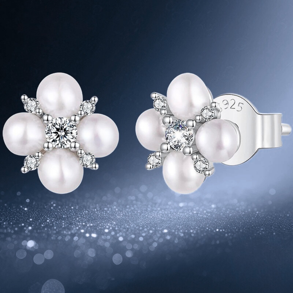 Orecchini a Quadrifoglio con Moissaniti e Perle Naturali