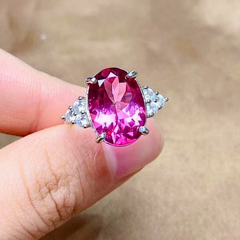 Anello con Zaffiro Rosa Ovale creato in Laboratorio di ct 6,00