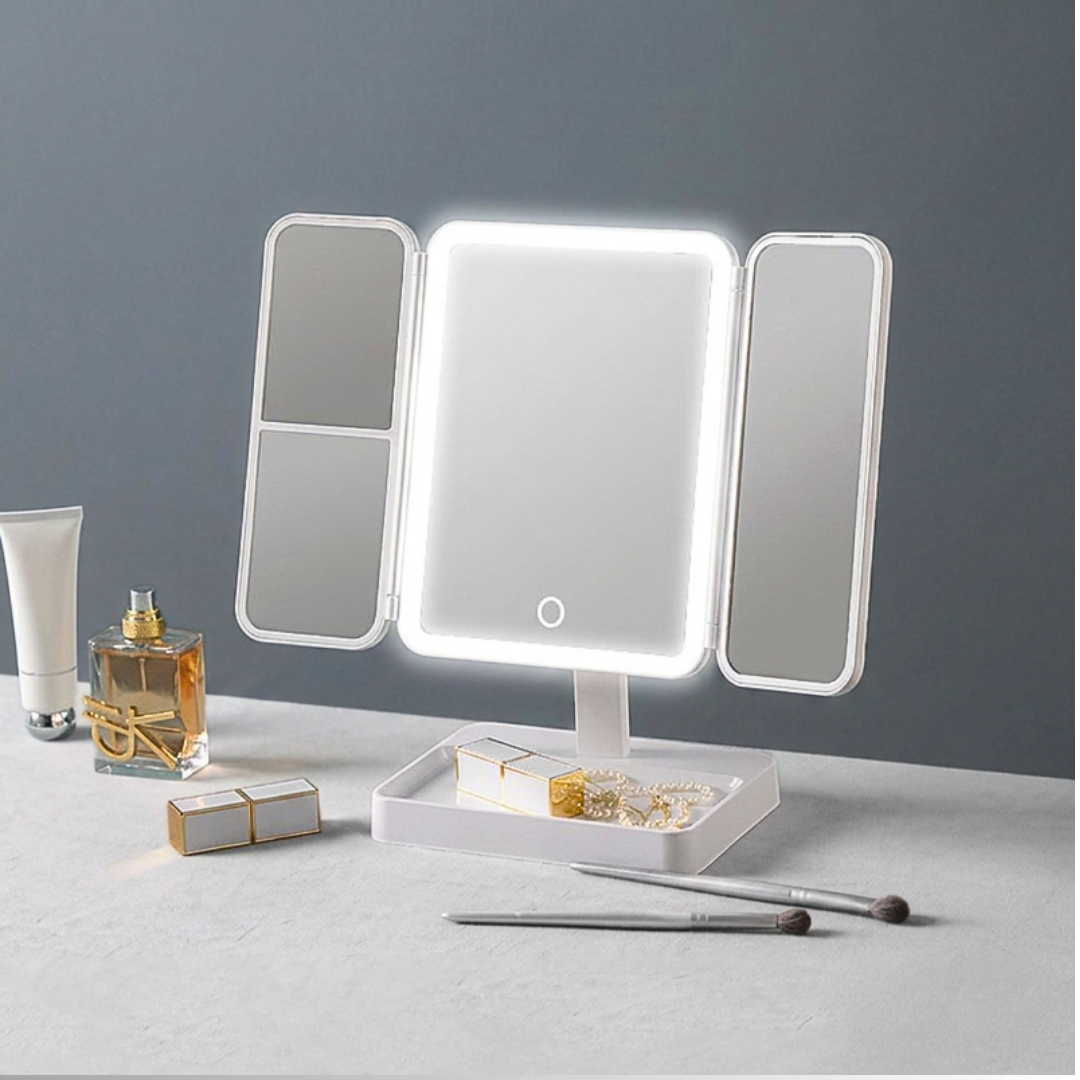 Specchio make-up da tavolo a 3 ante con LED e ingrandimento