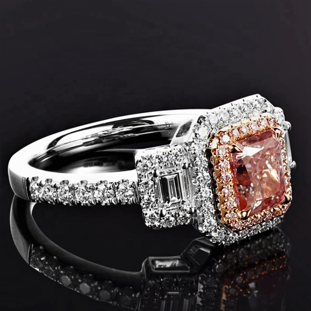 Fascetta con Zaffiro Rosa Coltivato e Diamanti Sintetici ad Alto Contenuto di Carbonio
