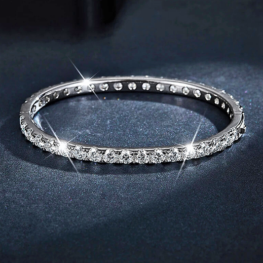 Bracciale Rigido Lux Eternity con Moissaniti D Color fino a 12 Carati