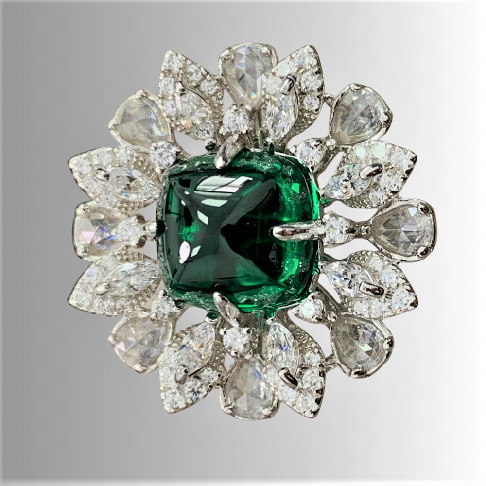 Fascia a Fiore  con Smeraldo Taglio Piramide Cabocon e Diamanti Sintetici ad Alto Contenuto di Carbonio