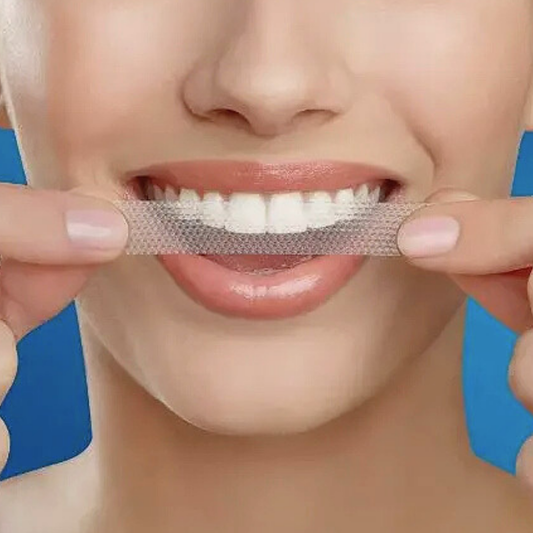 Strisce Sbiancanti per Denti al Carbone Attivo Nano