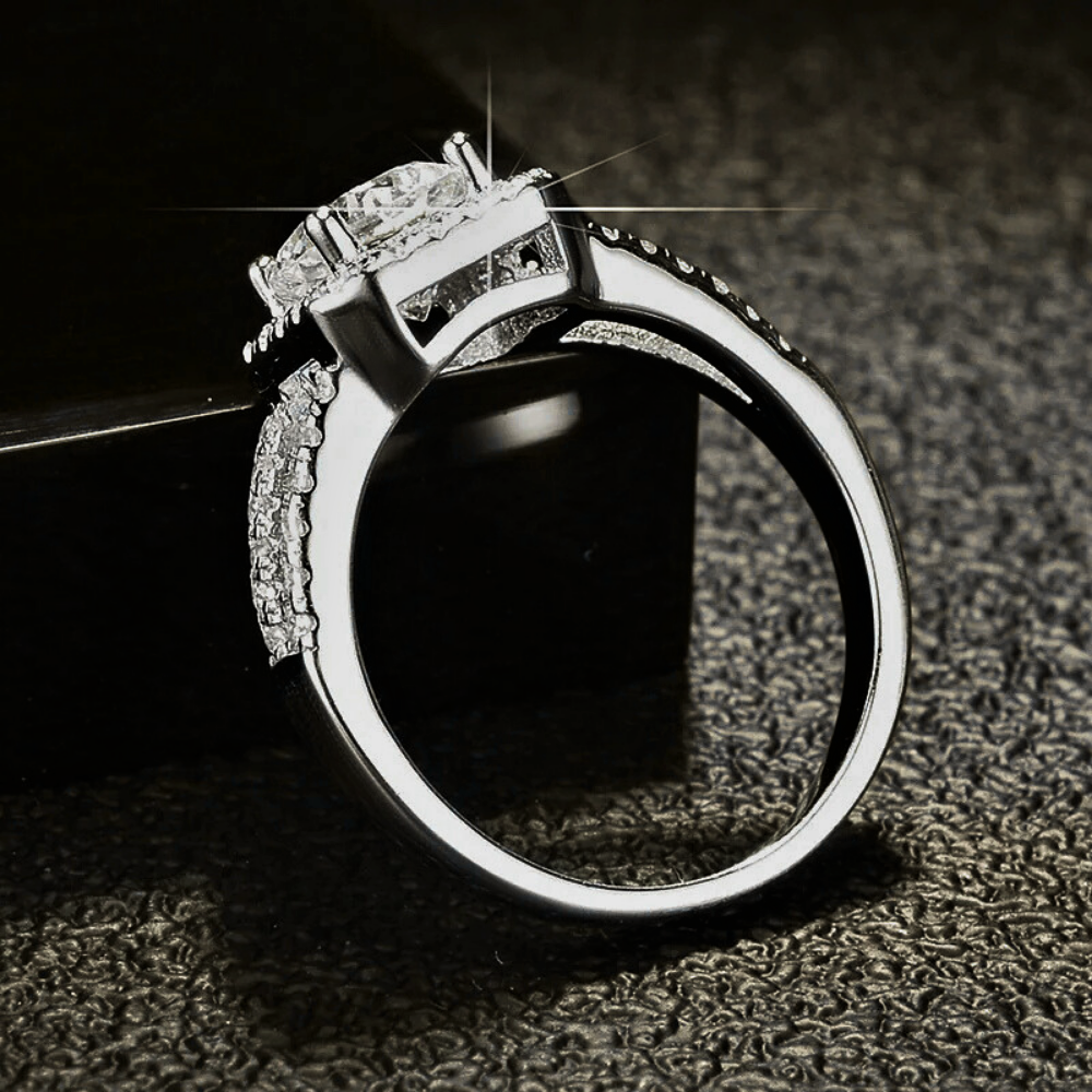 Solitario con Moissanite D Color VVS1 Certificata