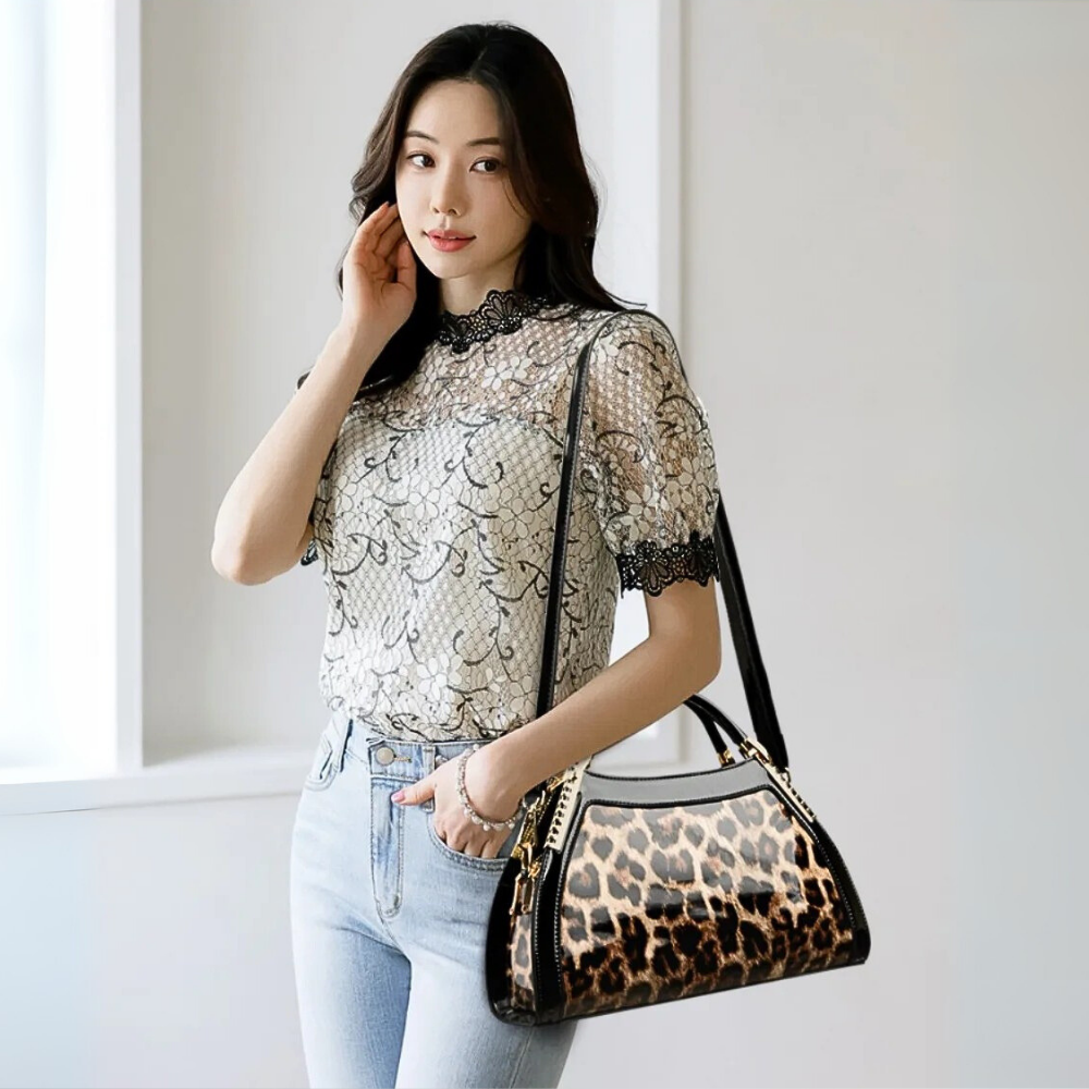 Borsa in Pelle di Vitellino Verniciata – Stile Croco e Dettagli Oro