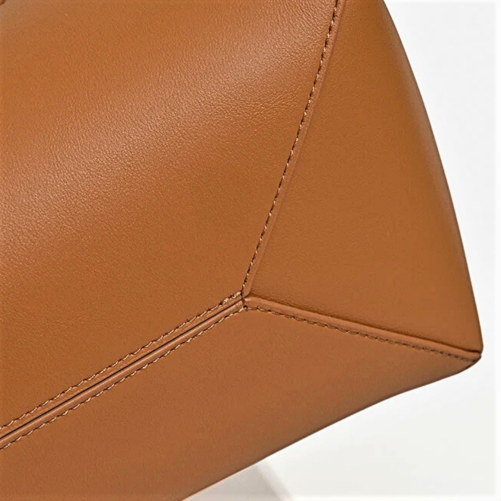 Borsa Tote Geometrica in Vera Pelle di Vitellino